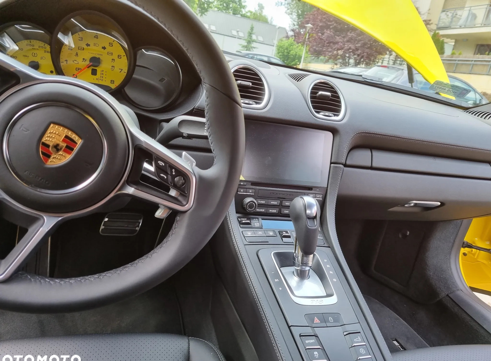 Porsche 718 Cayman cena 357500 przebieg: 2306, rok produkcji 2022 z Dukla małe 277